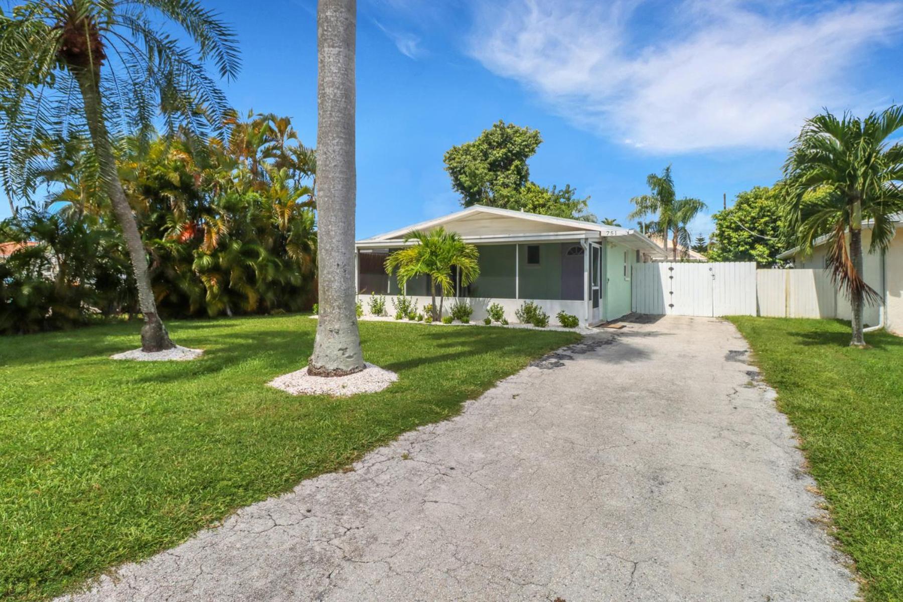 Little Beach House W/ Pool&Spa - 5 Minutes To Vanderbilt Beach Naples Exterior photo